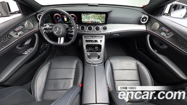 Mercedes-Benz E-Class 2022 — фото 10