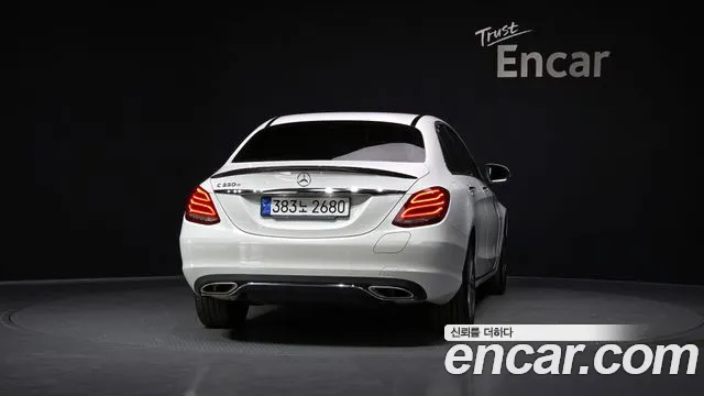 Mercedes-Benz C-Class 2018 — фото 4