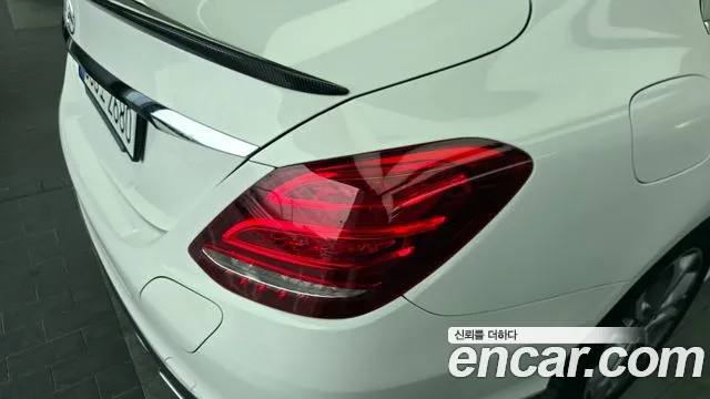Mercedes-Benz C-Class 2018 — фото 9