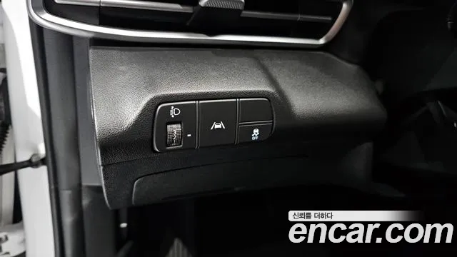 Hyundai AVANTE 2023 — фото 17