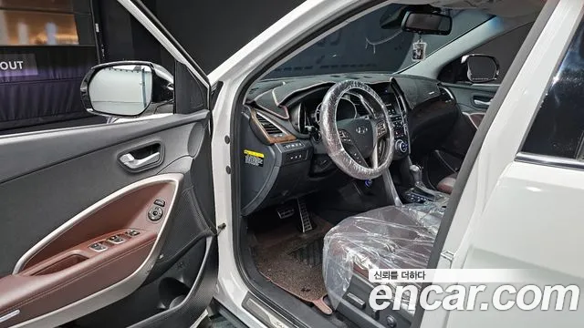 Hyundai Santafe 2017 — фото 10