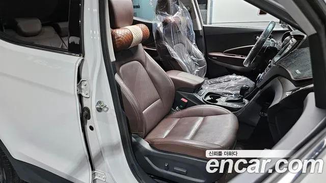 Hyundai Santafe 2017 — фото 11
