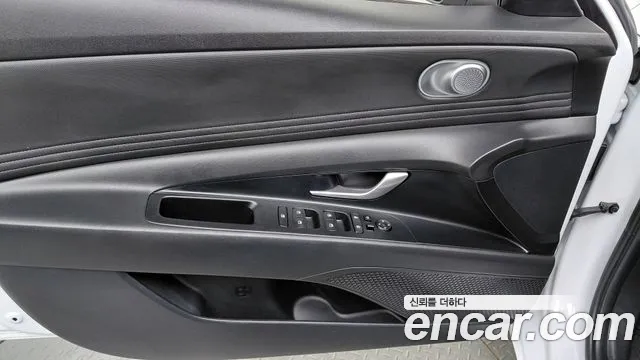 Hyundai AVANTE 2021 — фото 13