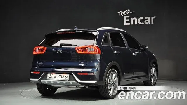 Kia Niro 2017 — фото 2
