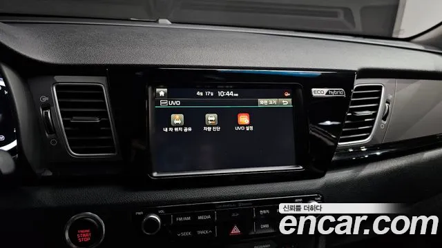 Kia Niro 2017 — фото 18