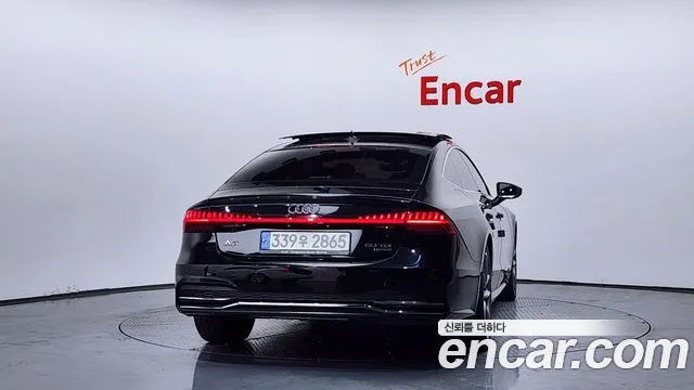 Audi A7 2021 — фото 4