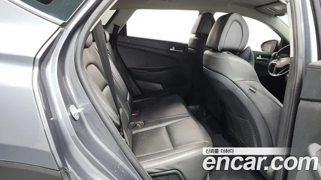 Hyundai Tucson 2018 — фото 16