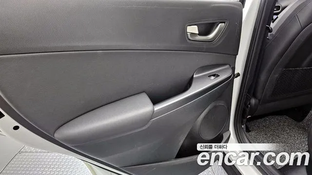 Hyundai Kona 2018 — фото 15