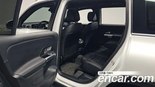 Mercedes-Benz GLB-Class 2021 — фото 16