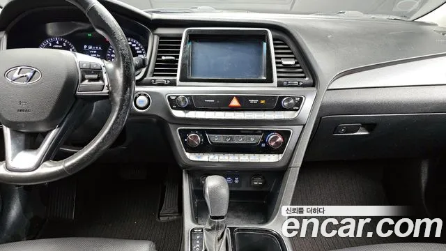 Hyundai Sonata 2018 — фото 13