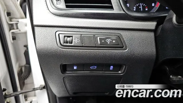 Hyundai Sonata 2018 — фото 18