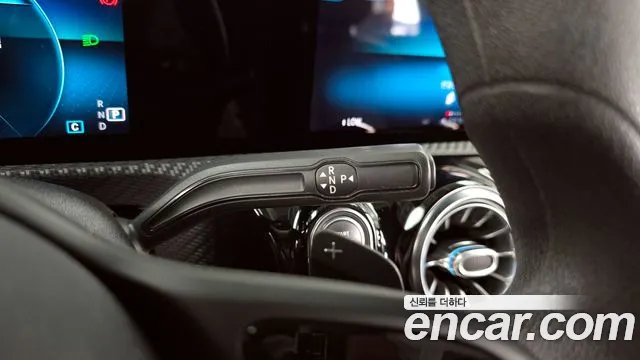 Mercedes-Benz A-Class 2020 — фото 12