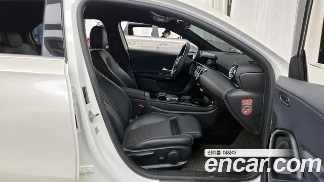 Mercedes-Benz A-Class 2020 — фото 18
