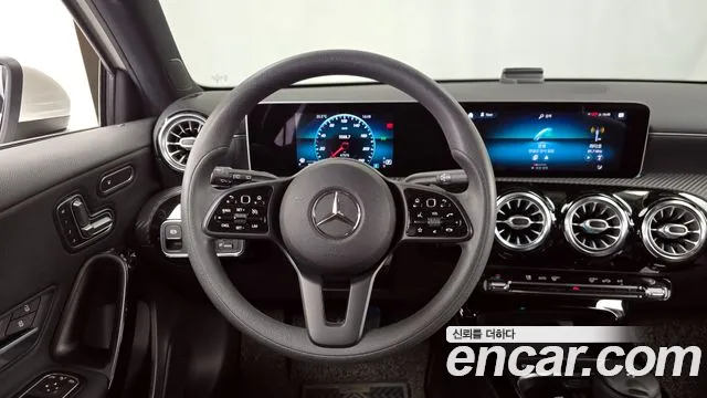 Mercedes-Benz A-Class 2020 — фото 19