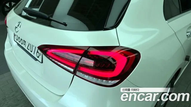 Mercedes-Benz A-Class 2020 — фото 9
