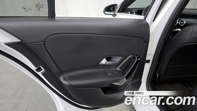 Mercedes-Benz A-Class 2020 — фото 15