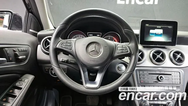 Mercedes-Benz GLA-Class 2017 — фото 12