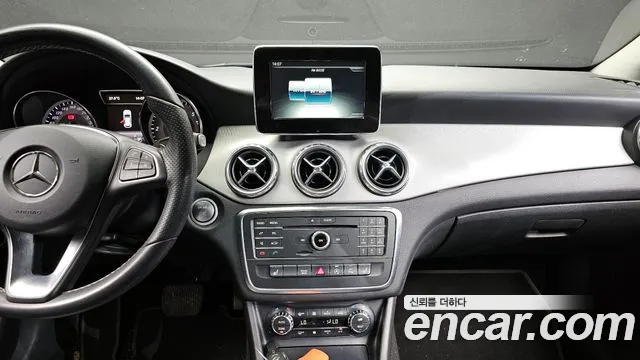 Mercedes-Benz GLA-Class 2017 — фото 13