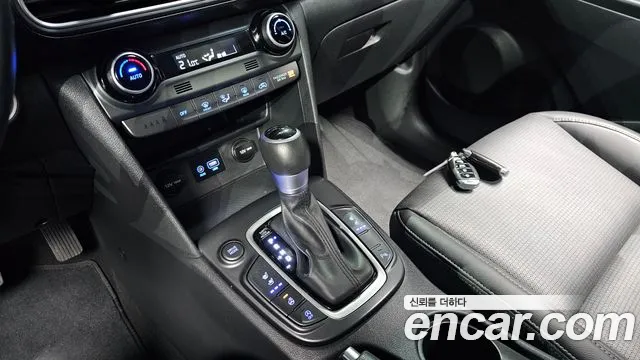 Hyundai Kona 2018 — фото 12
