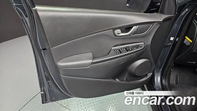 Hyundai Kona 2018 — фото 14