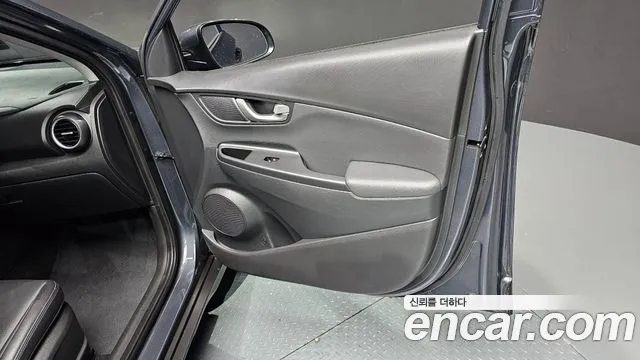 Hyundai Kona 2018 — фото 15