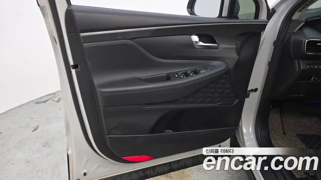 Hyundai Santafe 2023 — фото 14