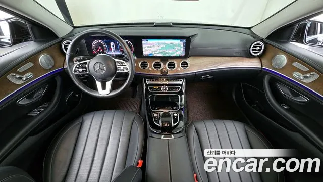 Mercedes-Benz E-Class 2020 — фото 10