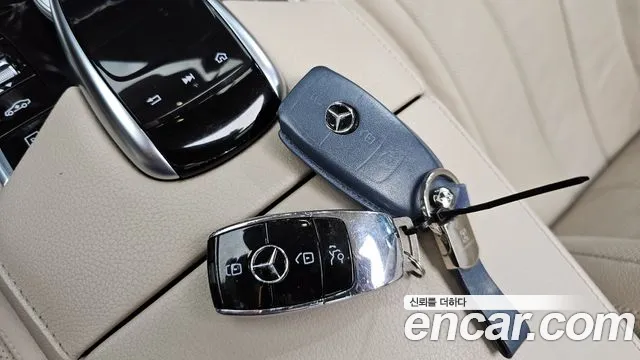 Mercedes-Benz S-Class 2019 — фото 18