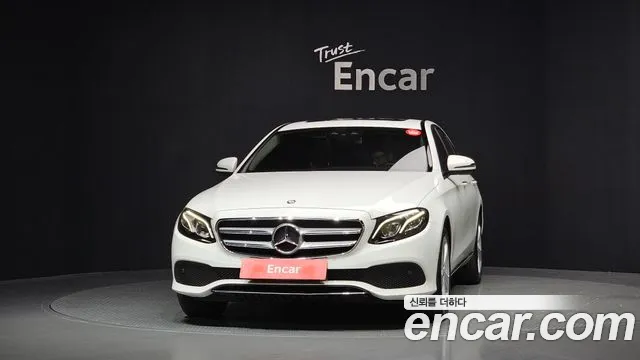 Mercedes-Benz E-Class 2017 — фото 3