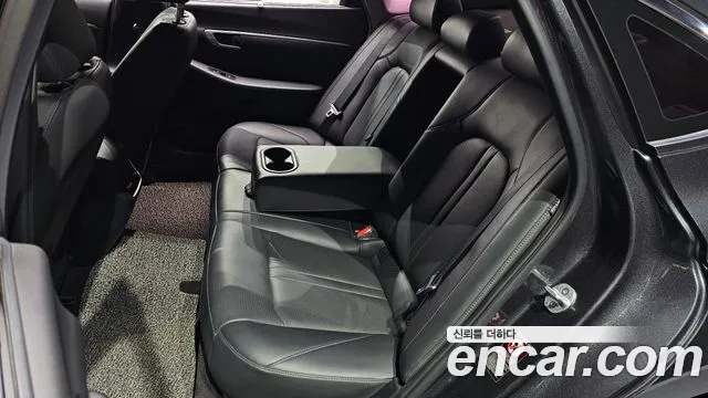 Hyundai Sonata 2020 — фото 18