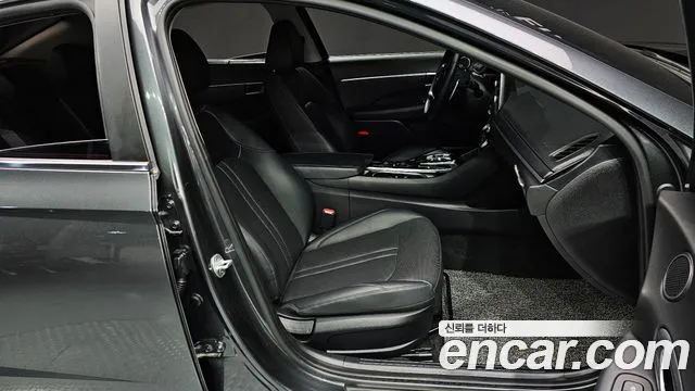 Hyundai Sonata 2020 — фото 16