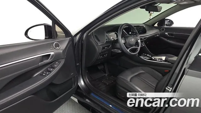 Hyundai Sonata 2022 — фото 13