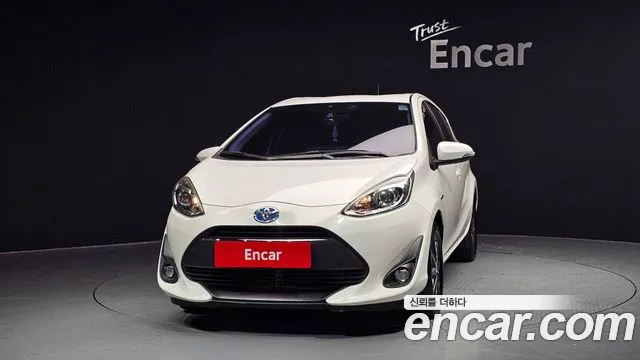 Toyota Prius 2018 — фото 3