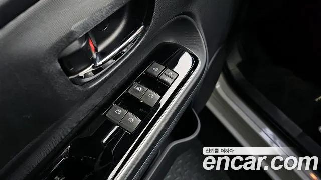 Toyota Prius 2018 — фото 13