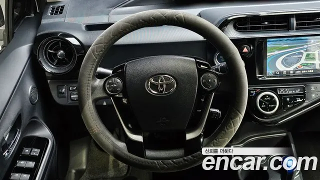 Toyota Prius 2018 — фото 16