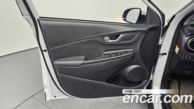 Hyundai Kona 2020 — фото 14