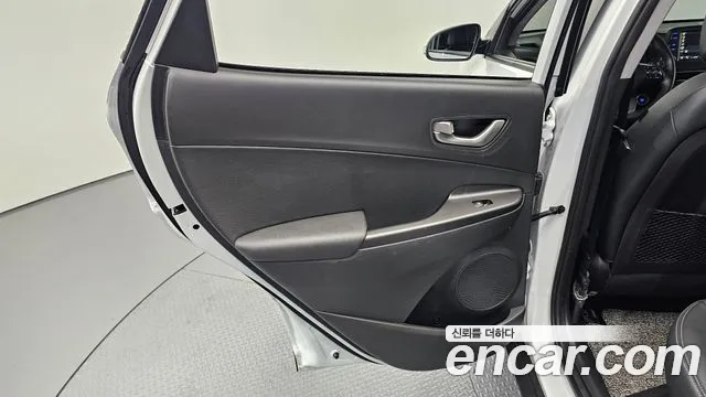 Hyundai Kona 2020 — фото 15