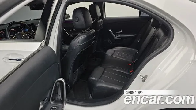 Mercedes-Benz A-Class 2021 — фото 12