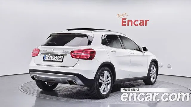 Mercedes-Benz GLA-Class 2017 — фото 2