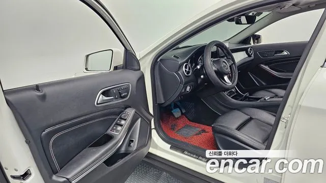 Mercedes-Benz GLA-Class 2017 — фото 10