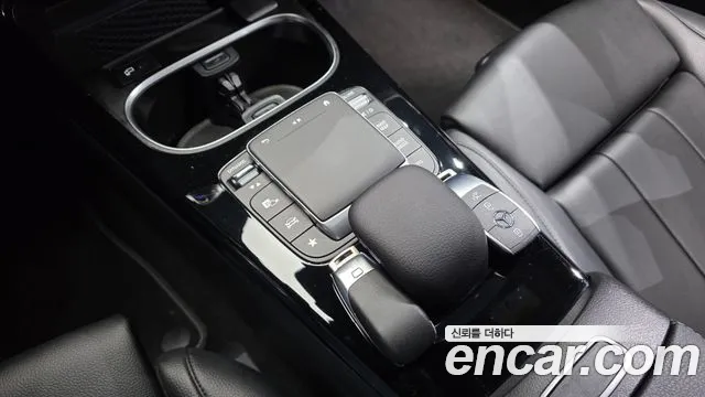 Mercedes-Benz A-Class 2021 — фото 12