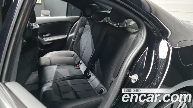 Mercedes-Benz A-Class 2021 — фото 16