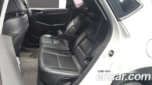 Hyundai Tucson 2018 — фото 12