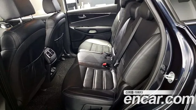 Kia Sorento 2018 — фото 12