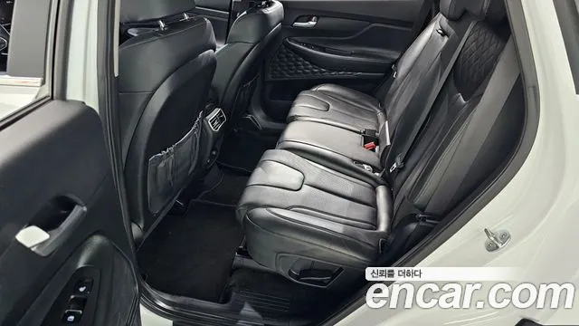 Hyundai Santafe 2021 — фото 16