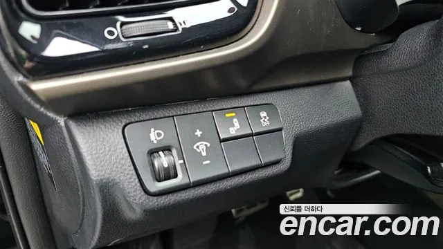 Kia Stonic 2018 — фото 20