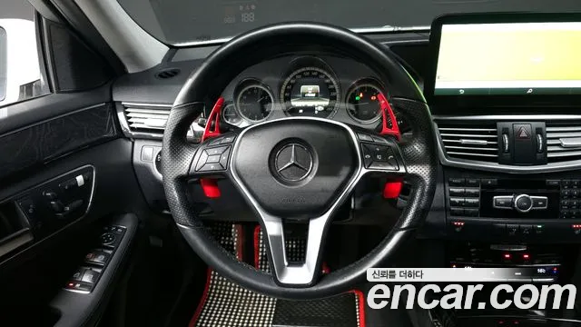 Mercedes-Benz E-Class 2013 — фото 13