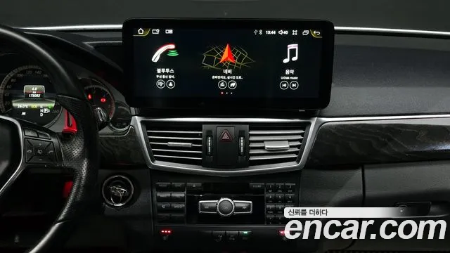 Mercedes-Benz E-Class 2013 — фото 17