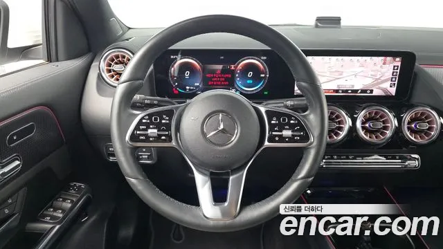 Mercedes-Benz EQA 2021 — фото 18
