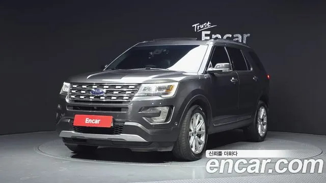 Ford Explorer 2016 — фото 1